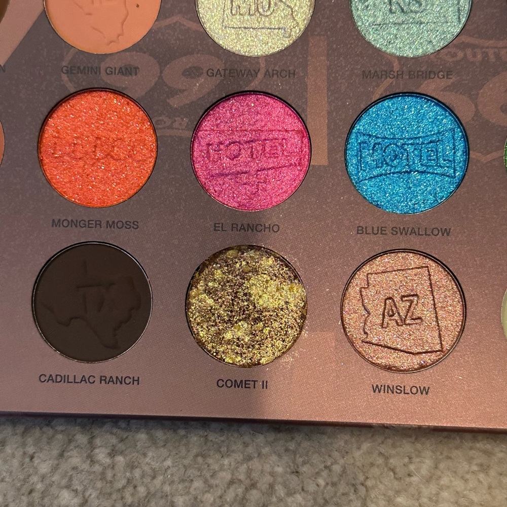 NOMAD COSMETICS “AMERICA'S ROUTE 66” INTENSE COLOR PALETTE - BNIB - Picture 2 of 9